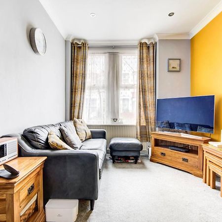 Guestready - Tranquility Near Shepherd'S Bush 런던 외부 사진
