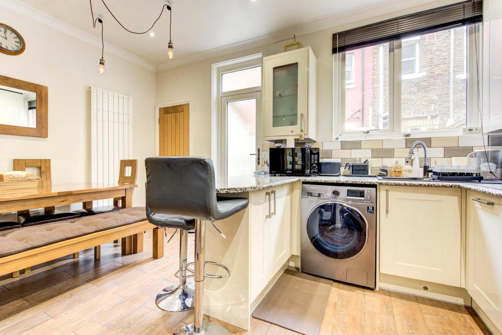 Guestready - Tranquility Near Shepherd'S Bush 런던 외부 사진